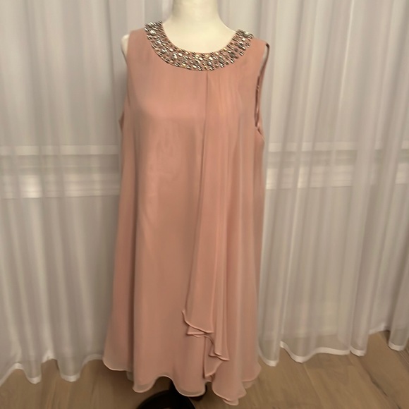 Worms twice for weddings. - Picture 1 of 5